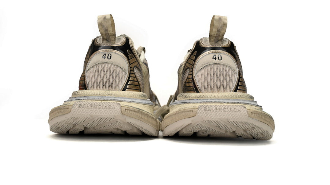 Balenciaga Runner Sneaker Pla Tinum
