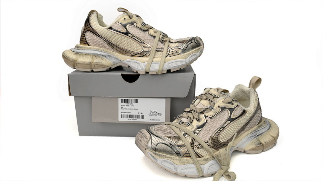 Balenciaga Runner Sneaker Pla Tinum