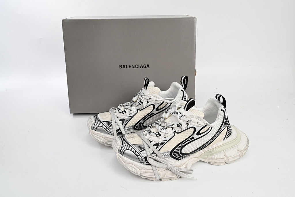 Balenciaga Runner Sneaker Silver Rice White Black