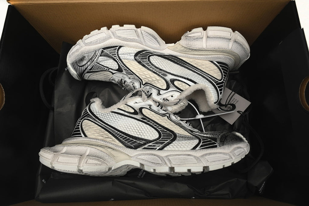 Balenciaga Runner Sneaker Panda Ice Velvet