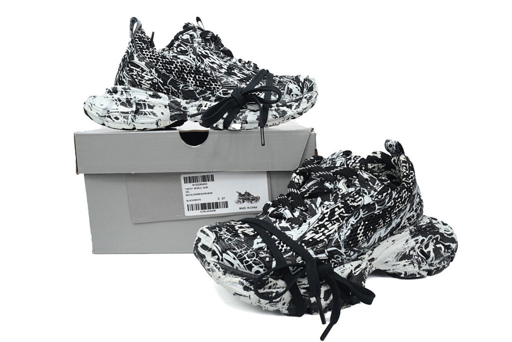 Balenciaga Runner Sneaker Luminous Black Graffiti