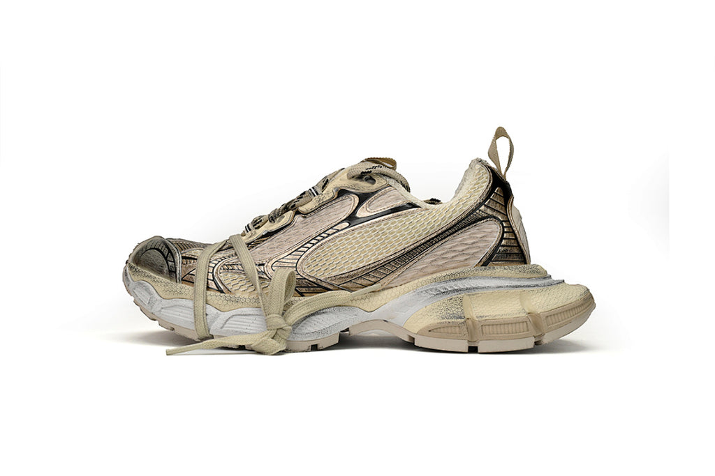 Balenciaga Runner Sneaker Pla Tinum